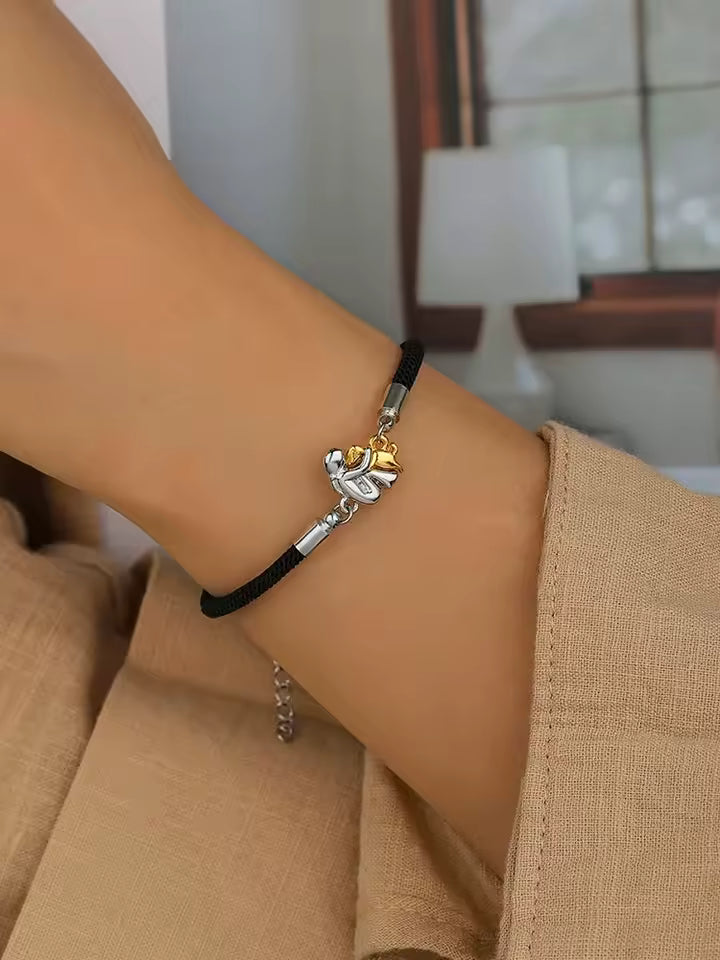 Isla & Mae | Dog Embrace Bracelet