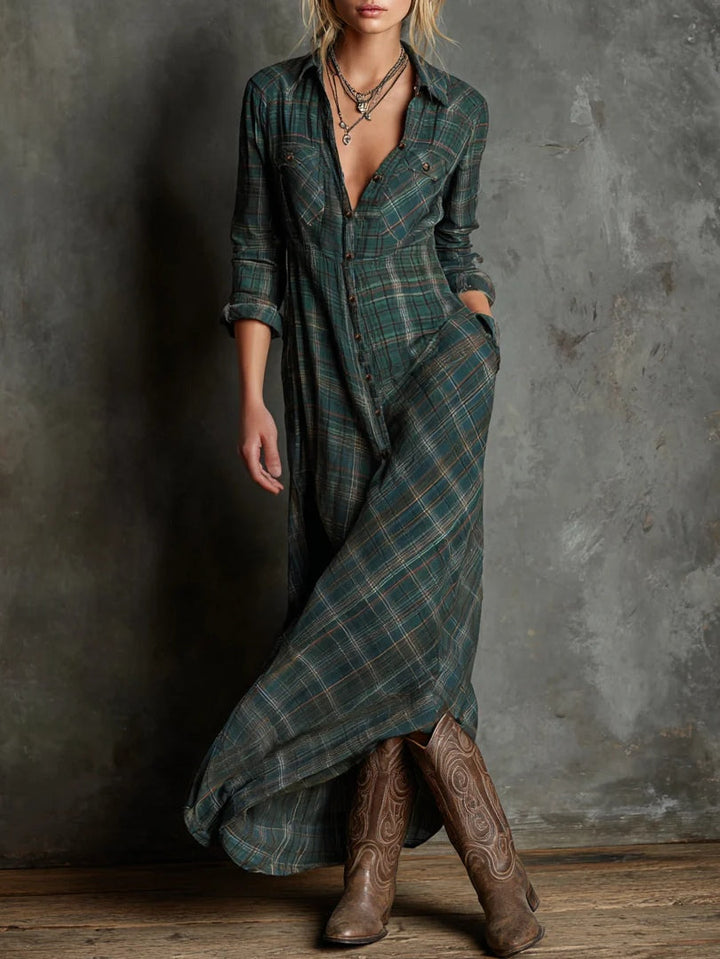 Long dress with green checkered collar