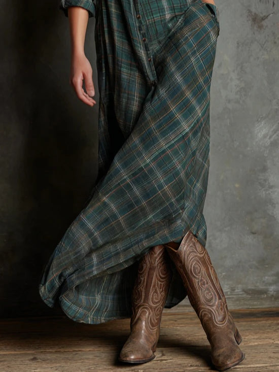 Long dress with green checkered collar