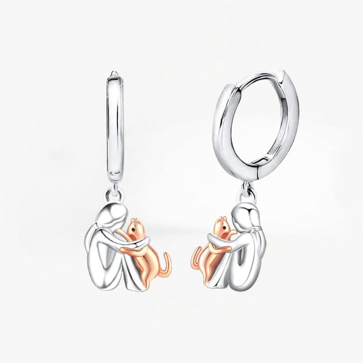 Isla & Mae | Cat Embrace Earring (Round Closure)